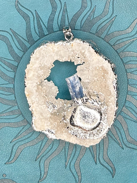 Agate Druzy Pendant DZ12