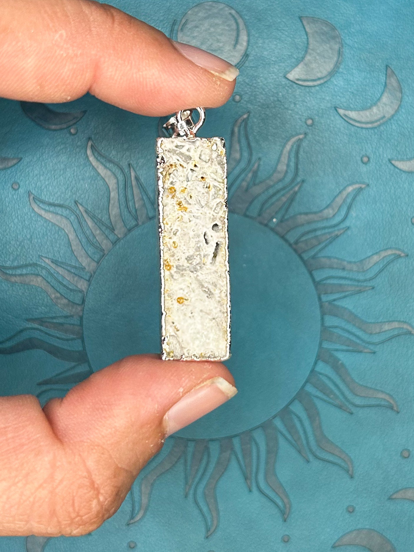 Agate Druzy Pendant DZ21