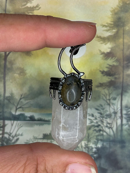 Clear Quartz Pendant QZ36