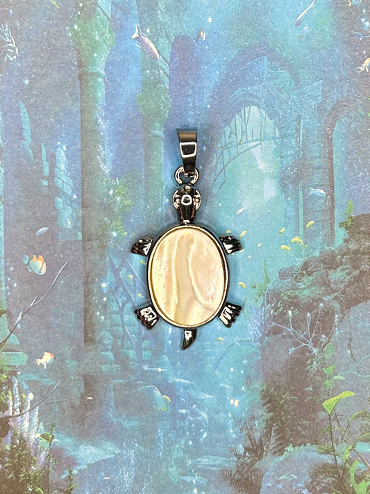 Shell Pendant SH14
