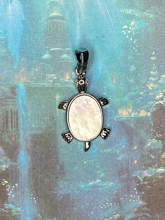 Shell Pendant SH16