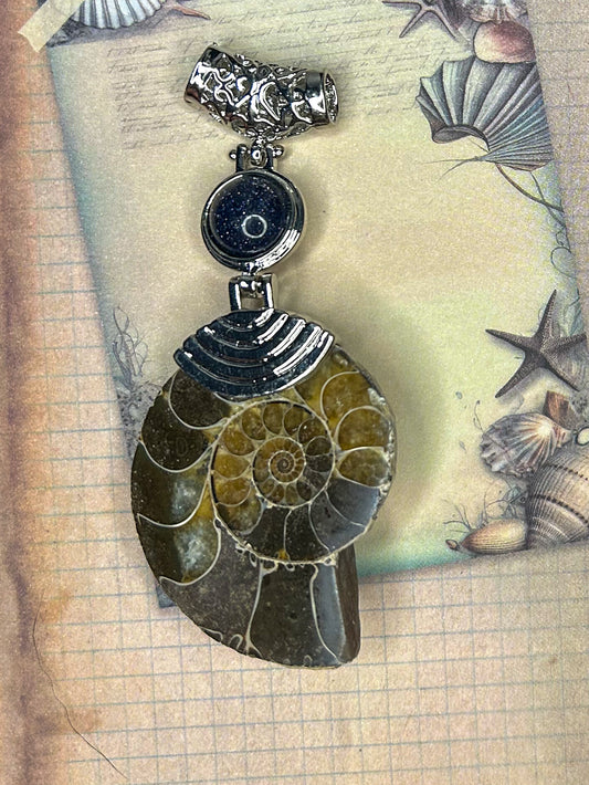 Ammonite Pendant AN14